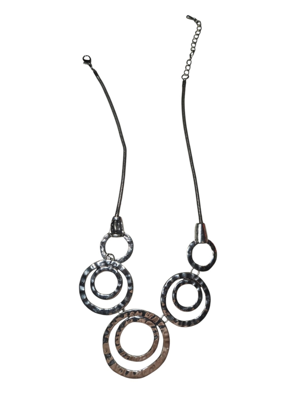 Women’s Silver Tone Hammered Circle Necklace